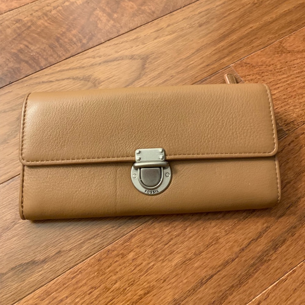 Fossil wallet